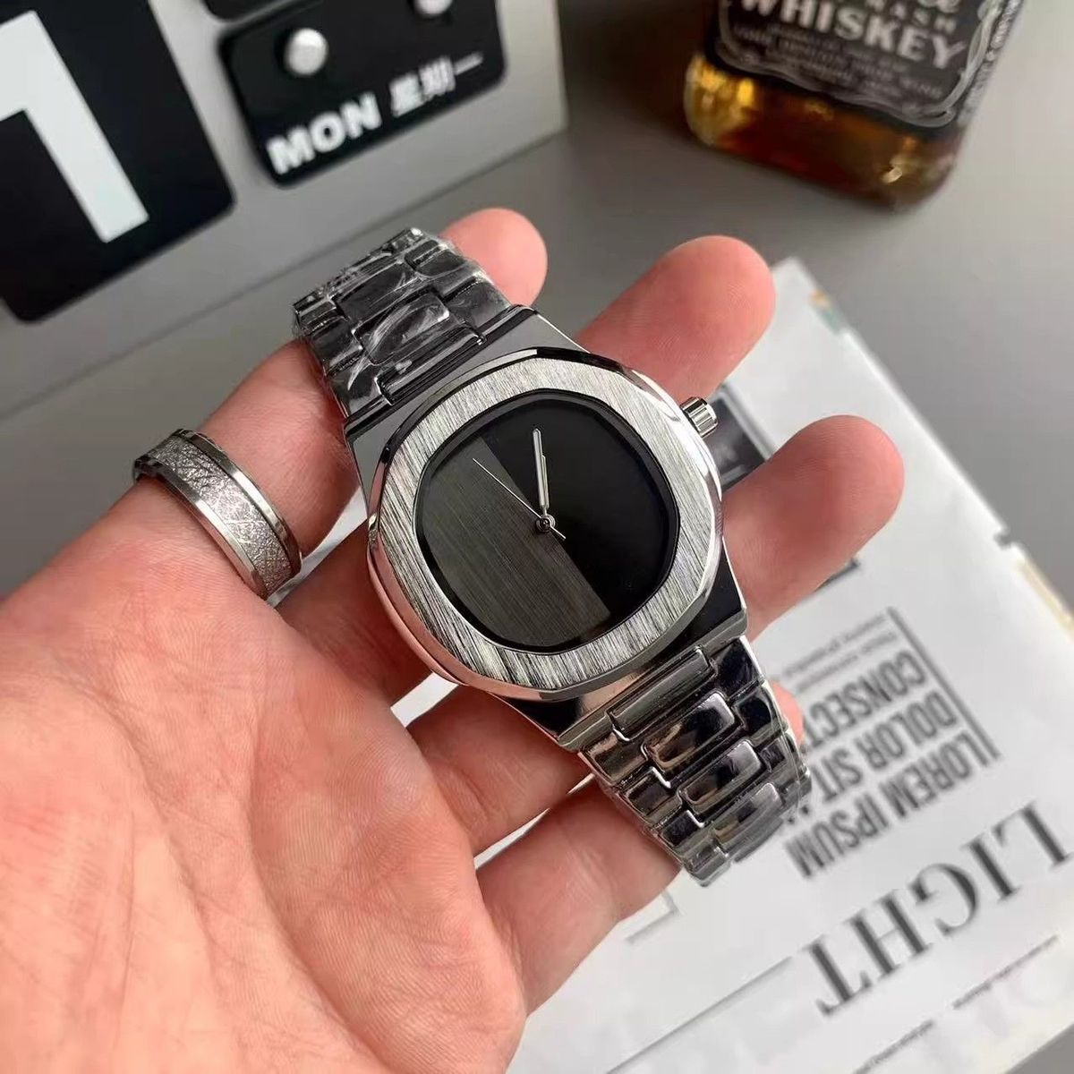 Custom Logo Men's Quartz Watch - Luxury Watch Logos review and price
